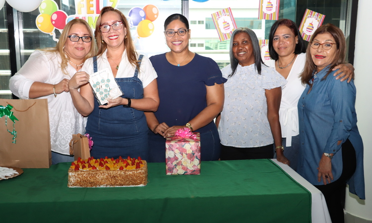 foto de portada de la publicación Directivos de DIGECA fortalecen clima laboral con celebración de cumpleañeros del mes