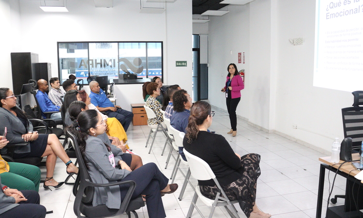 foto de portada de la publicación Instituto de Meteorología e Hidrología de Panamá recibe capacitación en Inteligencia Emocional