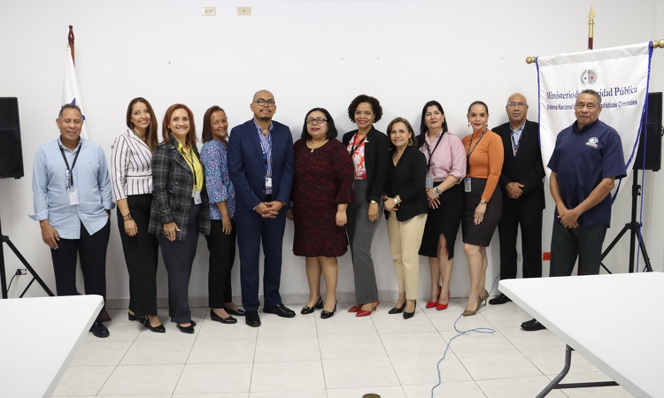 foto de portada de la publicación DIGECA capacita a directores de departamentos del SIEC sobre elaboración de Manual de Clases Ocupacionales