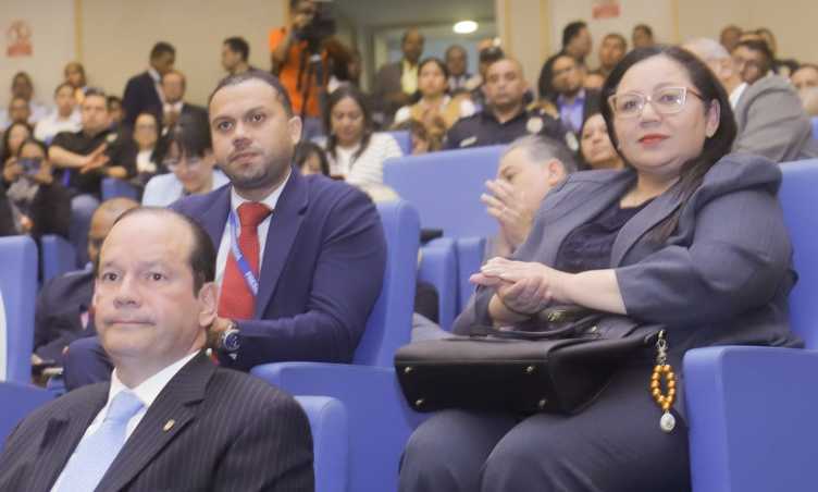 foto de portada de la publicación Directora de Carrera Administrativa participa de CLIPP  FORUM Seguritech