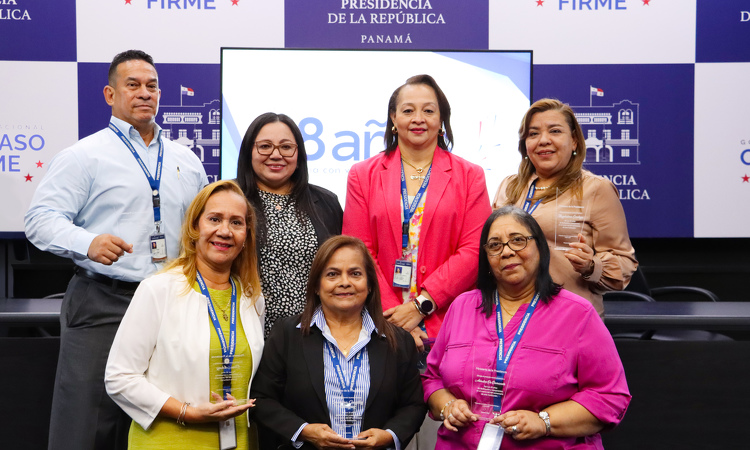 foto de portada de la publicación Ministerio de la Presidencia hace reconocimiento a servidores públicos por años de servicio