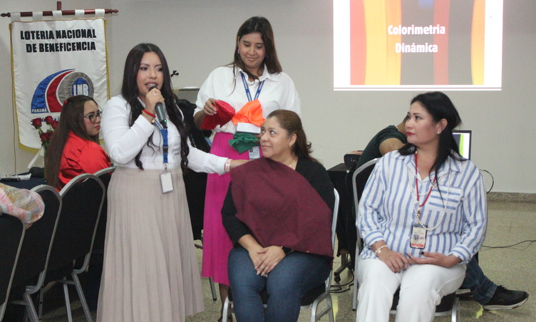 foto de portada de la publicación DIGECA capacita a secretarias de la Lotería Nacional de Beneficencia en conmemoración de su día