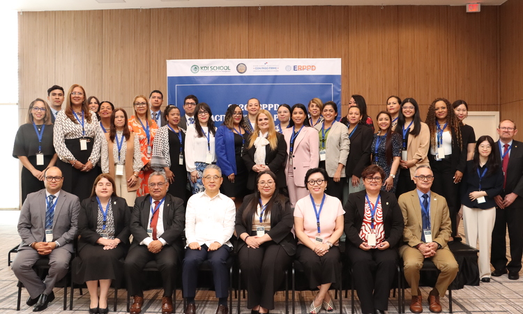 foto de portada de la publicación Conferencia Internacional Transformando el Talento Público: Nuevas Capacidades para Gobiernos del Futuro”