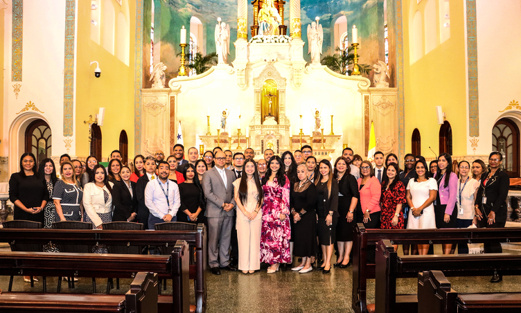 foto de portada de la publicación DIGECA reconoce trayectoria profesional de fundadoras durante celebración de aniversario XXXII