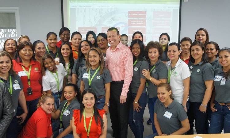 Colaboradores del BDA reciben capacitación en Redacción Y Ortografía