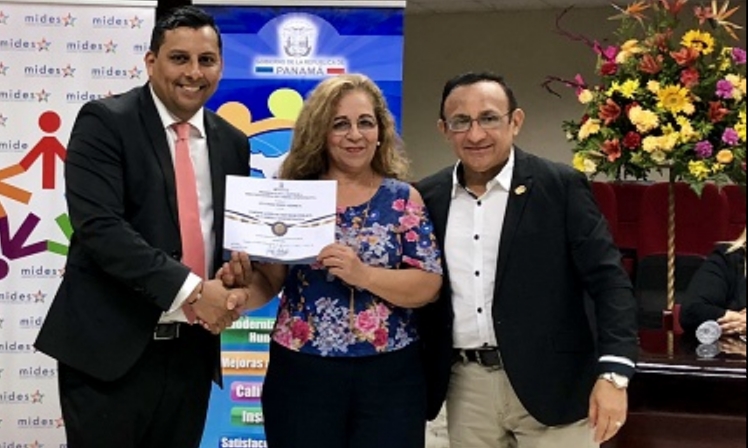 189 servidores públicos del MIDES reciben su certificado de ingreso al Régimen de Carrera Administrativa