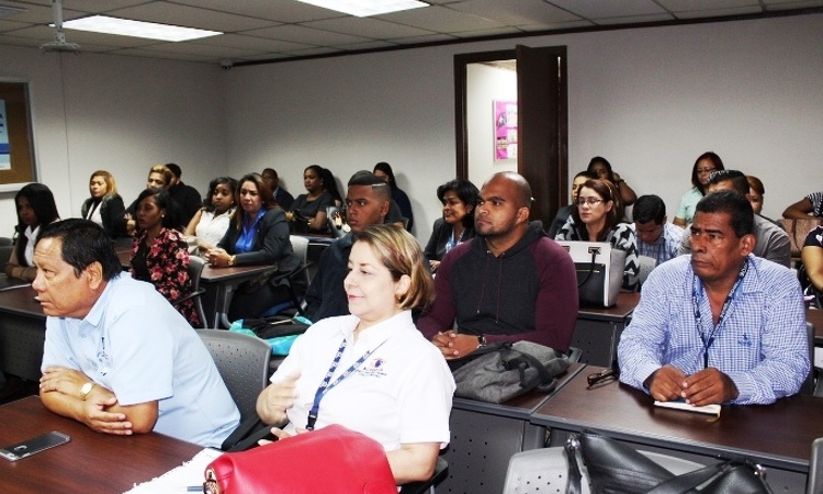 La Dirección General de Carrera Administrativa organiza seminario a servidores públicos del Estado 