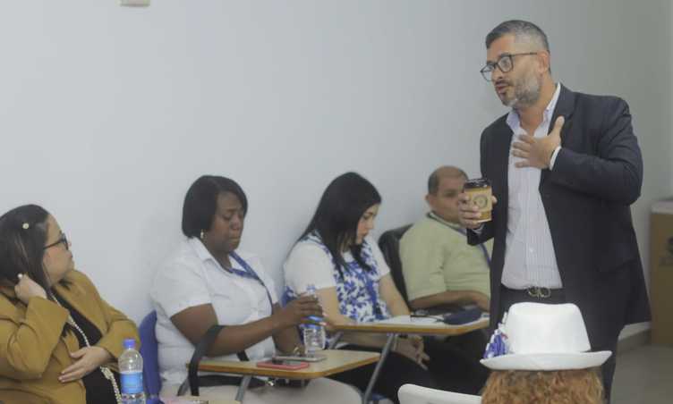 Autoridad de Aseo capacita a servidores públicos en concepto de discapacidad 