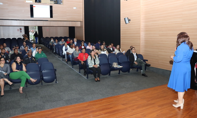 Capacitación en Servicio al Usuario para servidores públicos de la Alcaldía de Panamá