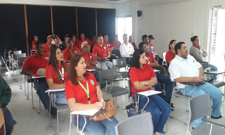 Seminario Taller de Trabajo en Equipo en beneficio de los servidores públicos del BDA