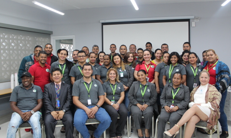 Colaboradores del BDA se capacitan en Trabajo en Equipo