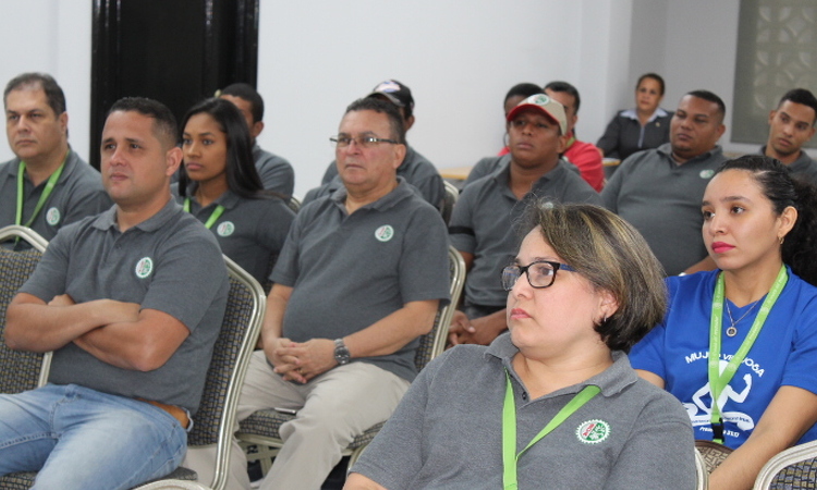 Colaboradores del Banco de Desarrollo Agropecuario se capacitan